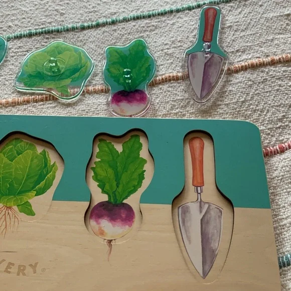 SOLD Lovevery Community Garden Puzzle from the Adventurer Play Kit 16-18 months - Picture 4 of 6